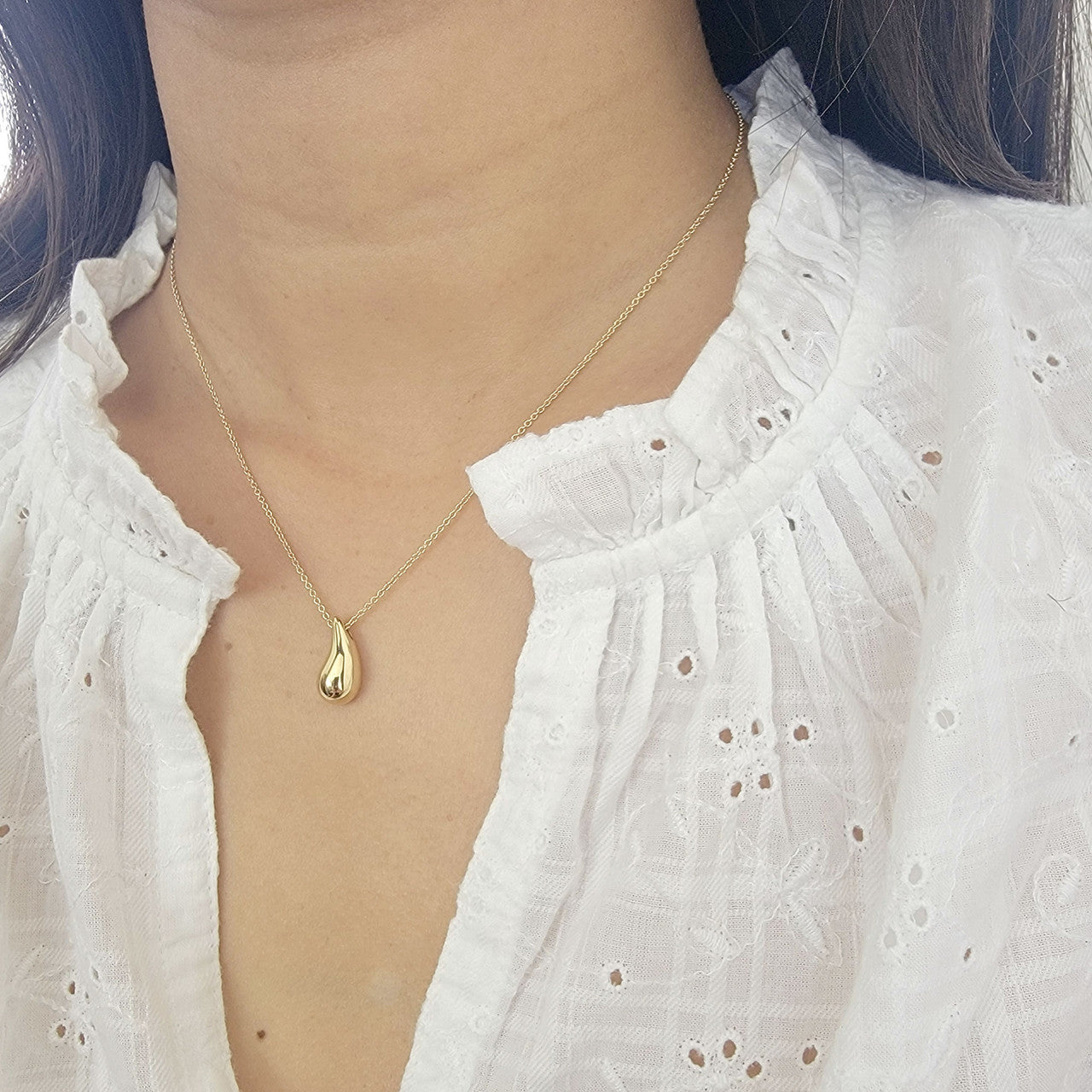 Dainty Teardrop Pendant Necklace 14K Yellow Gold